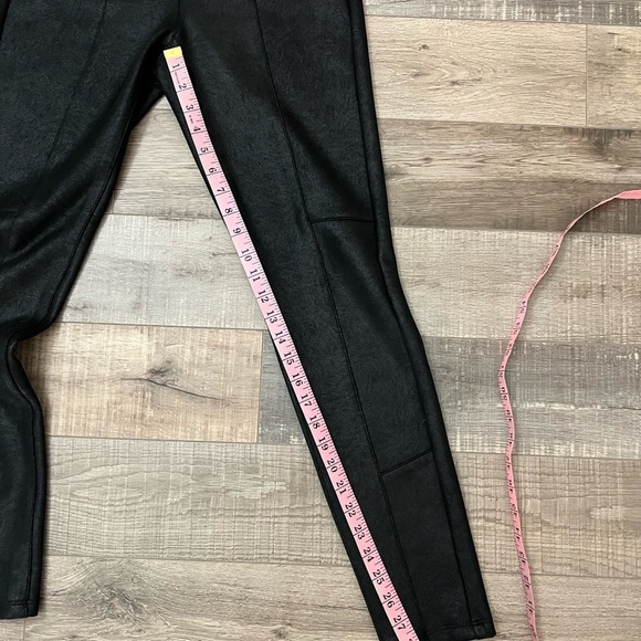 Tractr pull on textured leggings with 2 zipper pockets size 6 EUC - Picture 7 of 9